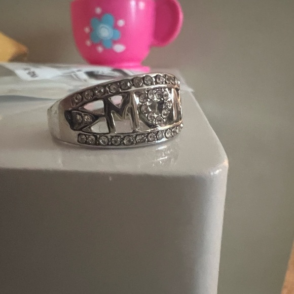 Mom ring - Picture 4 of 12